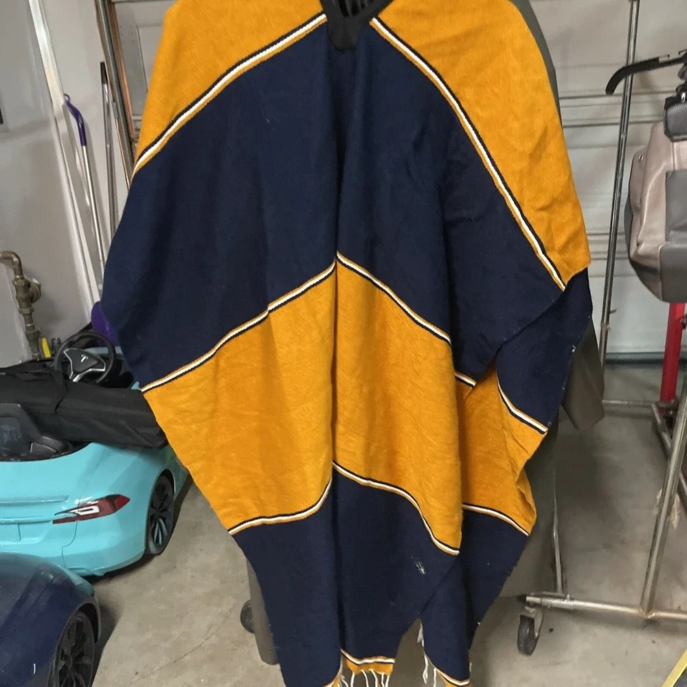 Pumas Soccer Sport Poncho One Size